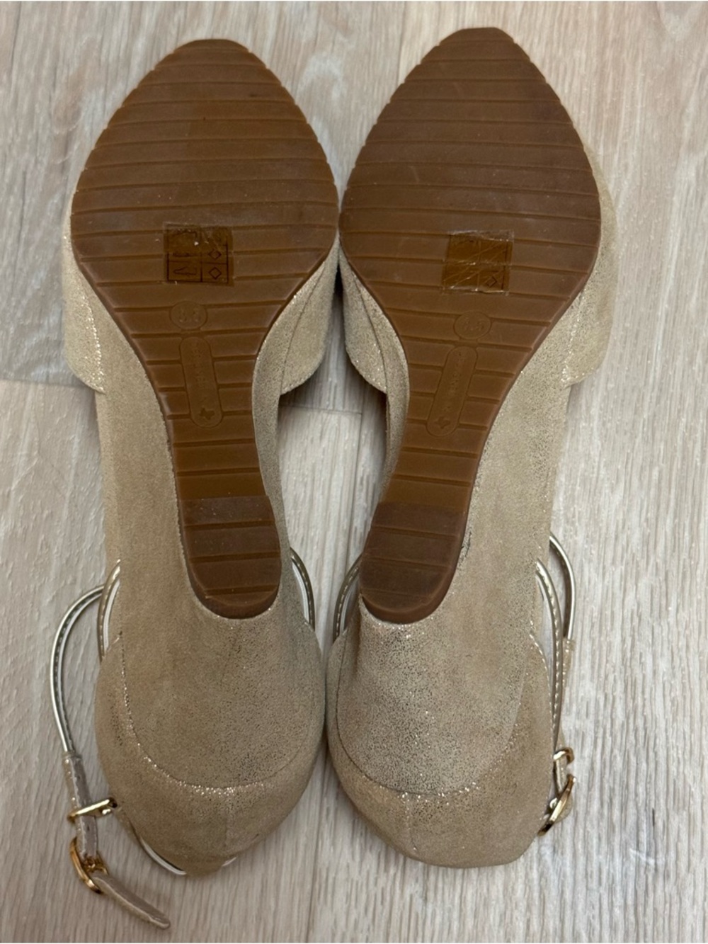 STEFFIE'S Gold Smarter Heels Landmark Palace Size 8.5 Suede Leather Shimmer - Picture 11 of 14